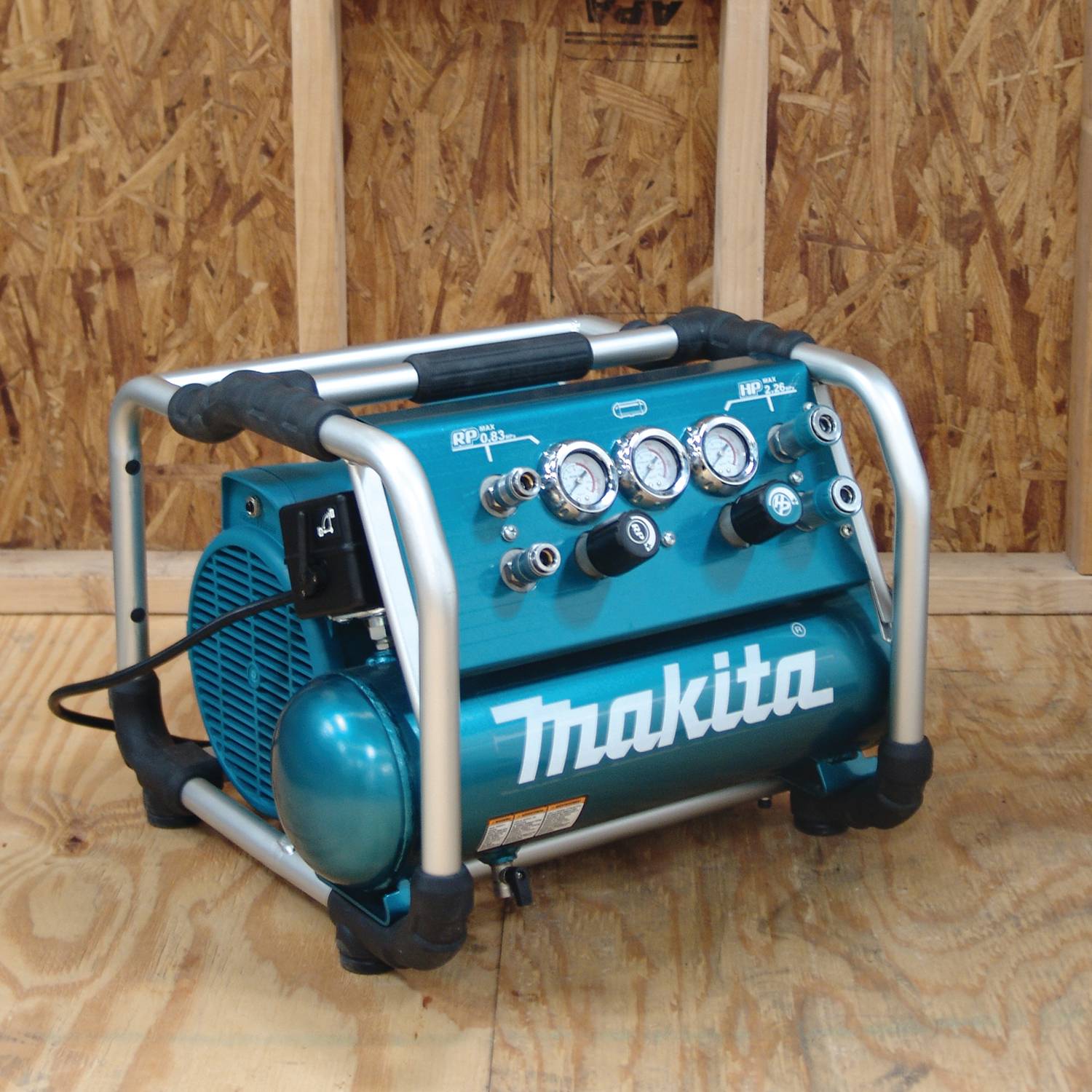 Makita AC310H 2.5HP High Pressure Air Compressor - Tool Authority