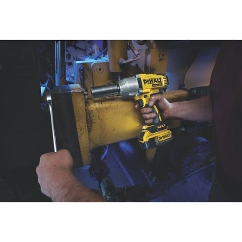 DEWALT DCF899P2 20V MAX XR Brushless High Torque 1/2" Impact Wrench Kit with Pin