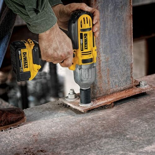 DeWALT DCF889M2 20V MAX 1/2" High Torque Impact Wrench (action view 2)
